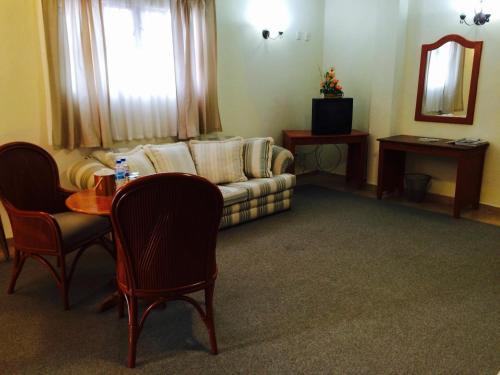 Ruang duduk di Villa Caltengo