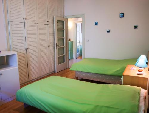 Apartments with WiFi Split - 13048