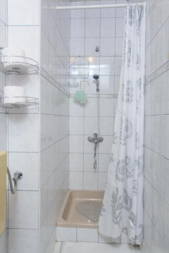 Apartments by the sea Trogir - 13167