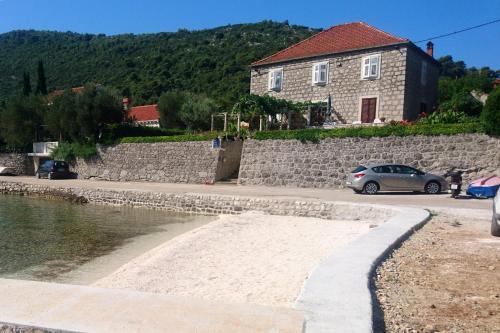 Apartments by the sea Broce, Peljesac - 13182