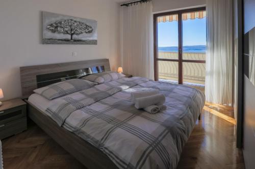 Apartments with a parking space Crikvenica - 13204