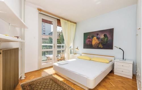 Apartments with WiFi Rijeka - 13261