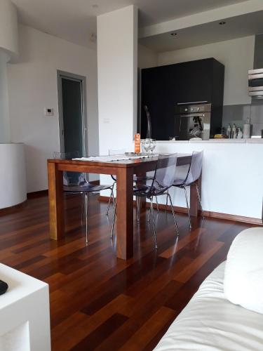 Apartments with WiFi Split - 13303