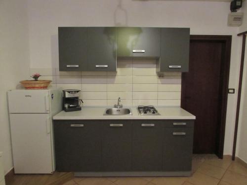 Apartments with a parking space Petrovija, Umag - 13328
