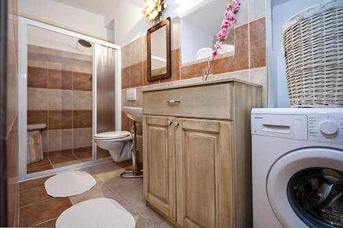 Apartments with WiFi Rovinj - 13454