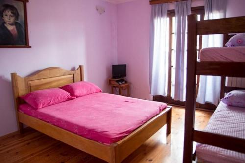 Ένα ή περισσότερα κρεβάτια σε δωμάτιο στο Apartments with a parking space Valbandon, Fazana - 13458
