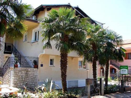 Apartments with a parking space Novigrad - 13511