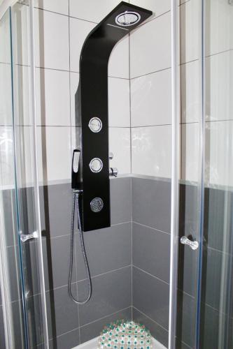 Apartments with parking space Bilice, Krka - 13545