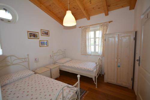 Luxury villa with a swimming pool Buici, Porec - 13543