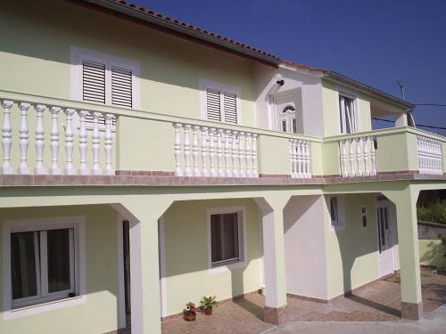 Fotografie z fotogalerie ubytování Apartments by the sea Tisno, Murter - 13588 v destinaci Tisno