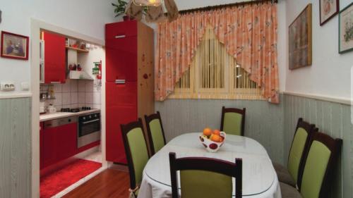 Apartments by the sea Omis - 13727
