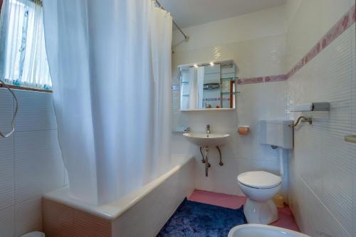 Apartments and rooms by the sea Mali Losinj (Losinj) - 14652