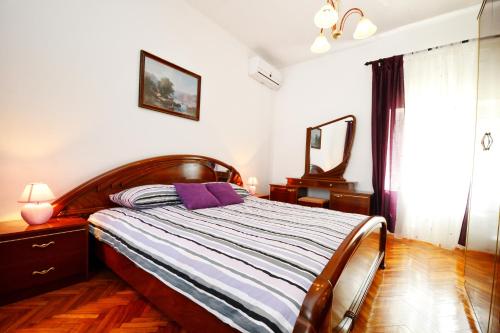 Family friendly house with a swimming pool Basarinka, Porec - 14663