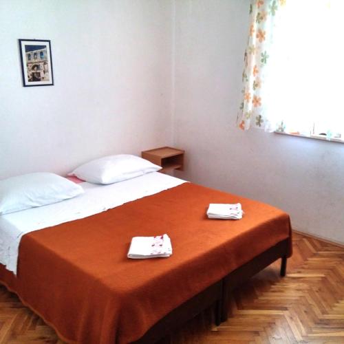Apartments with parking space Supetar, Brac - 14720
