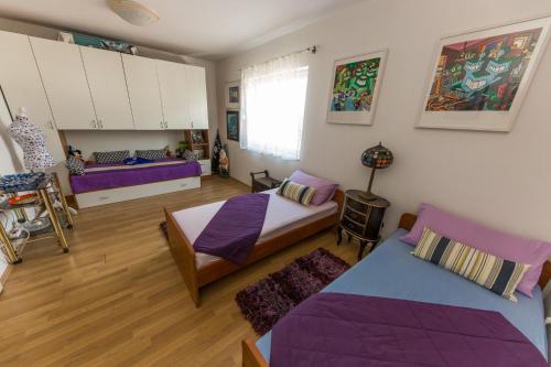 Apartments by the sea Arbanija, Ciovo - 14825