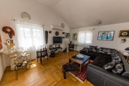 Apartments by the sea Arbanija, Ciovo - 14825