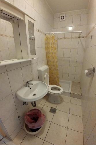 Apartments with parking space Novalja, Pag - 13006