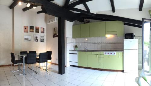 Apartments with parking space Vodice - 14835