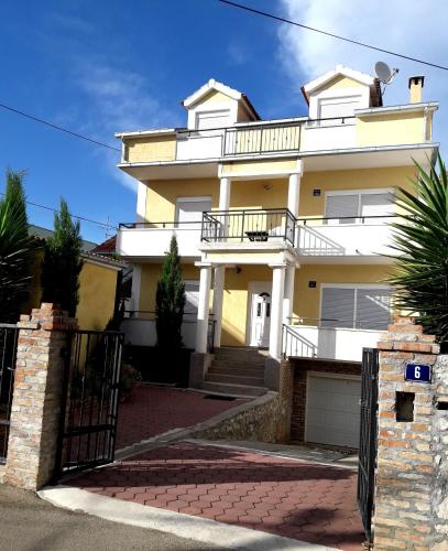 Holiday house with a parking space Zadar - 14848