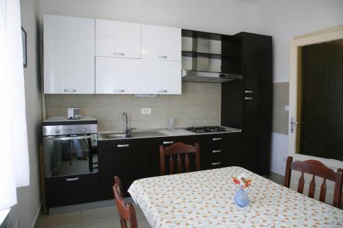 Apartments by the sea Rijeka - 14849