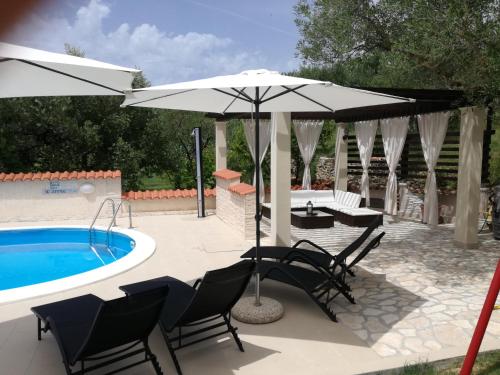 Family-friendly apartments with swimming pool Kampor, Rab - 14897