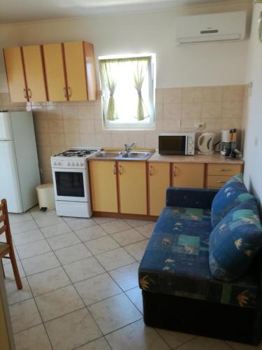 Family-friendly apartments with swimming pool Kampor, Rab - 14897