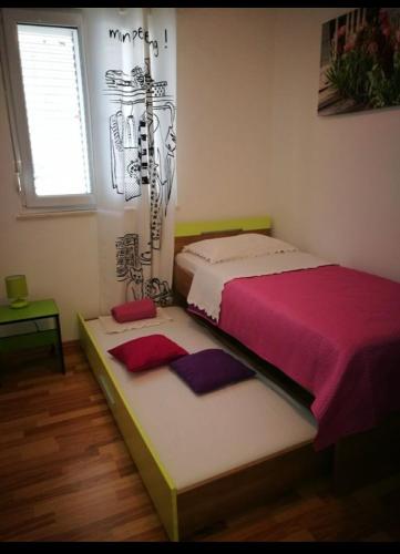 Apartments with parking space Podstrana, Split - 14934