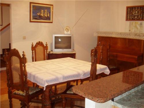 Apartments with a parking space Mali Losinj (Losinj) - 14944