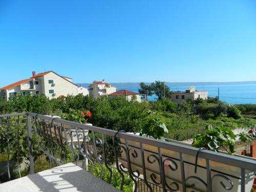 Apartments by the sea Podstrana, Split - 14976