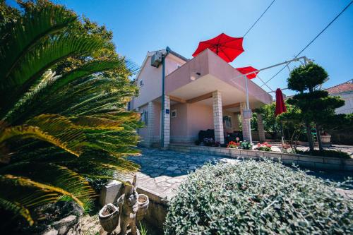 Fotografia z galérie ubytovania Apartments by the sea Podstrana, Split - 14982 v destinácii Podstrana