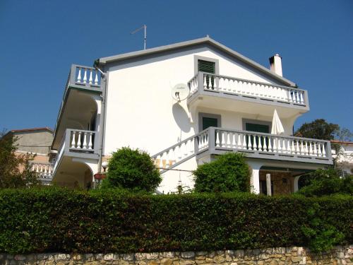 Apartments with parking space Palit, Rab - 14996