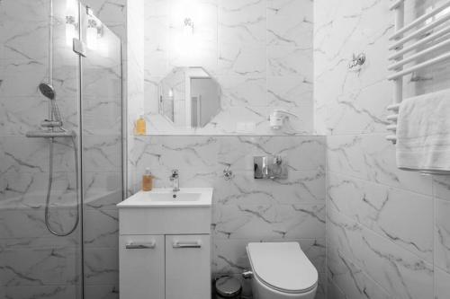 Kúpeľňa v ubytovaní GRANO FLATS Sobieszewo - Villa Neptun