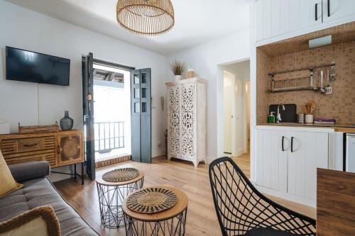 NEW APARTMENT IN TRADITIONAL BUILDING OF THE XVI CENTURY