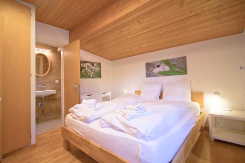 5min. from the ski slopes Crans-Montana, 2 bedrooms, covered parking