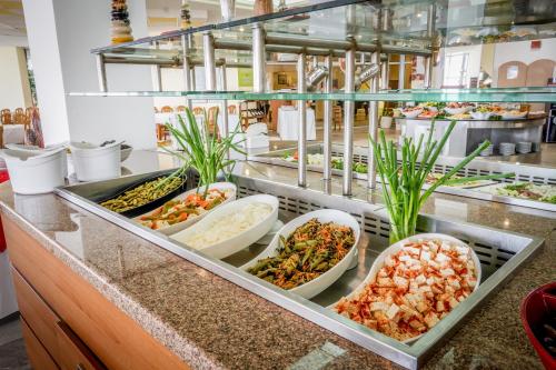 ホテルの敷地内または近くでの食事または食べ物