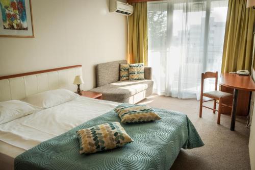 Gallery image of Hotel Laguna Garden in Albena