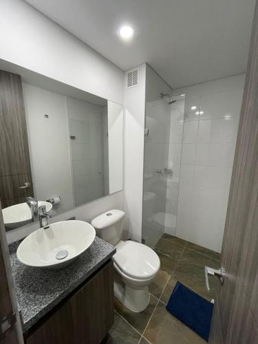 Ένα μπάνιο στο Magnifico y Confortable Apartamento Amoblado