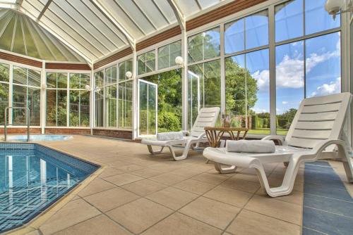 Πισίνα στο ή κοντά στο Milton House Group Retreats