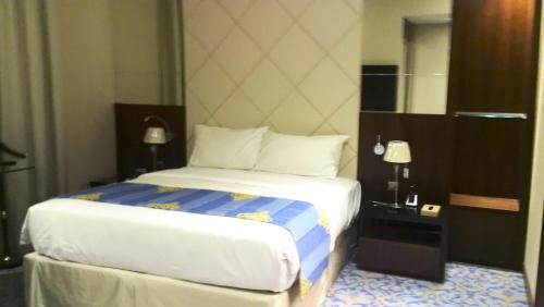 Raviz Center Point Hotel Image