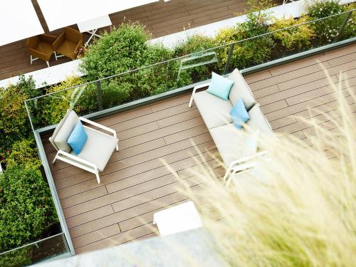 Ein Garten an der Unterkunft Hôtel de Cavoye