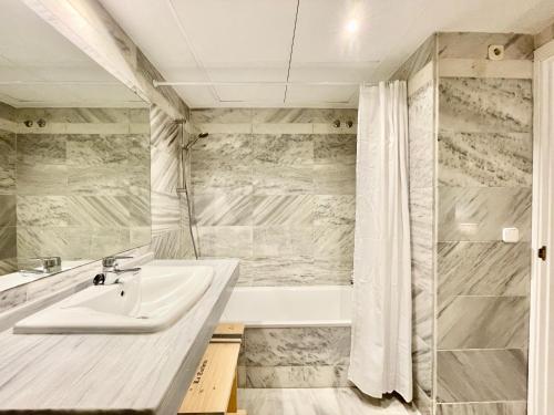 RS 16 Studio Center of Marbella by EaW Homes