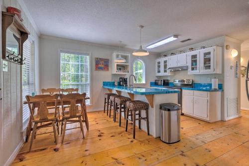 Gallery image of Charming Dauphin Island Home about 1 Mi to Beach! in Dauphin Island