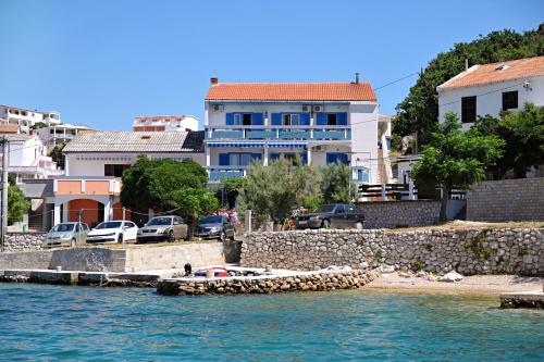 Fotografia z galérie ubytovania Rooms by the sea Metajna, Pag - 206 v destinácii Zubovići