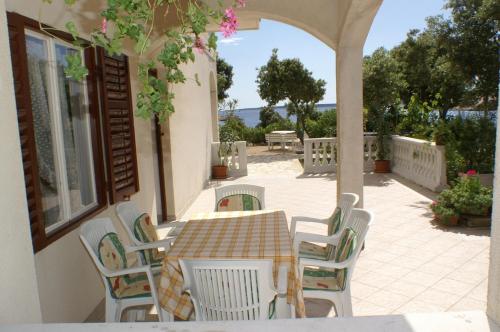 Balkón nebo terasa v ubytování Apartments by the sea Simuni, Pag - 236