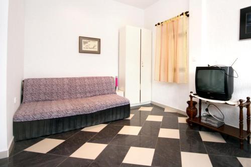 Apartments with swimming pool Pag - 220