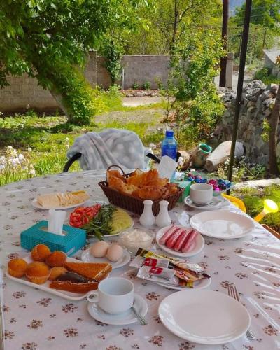  Pottery House -  Room  picture :   Tea/Coffee maker    Shower    Hairdryer                           