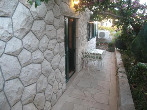 Gallery image of Apartments & Rooms Pierino in Bol