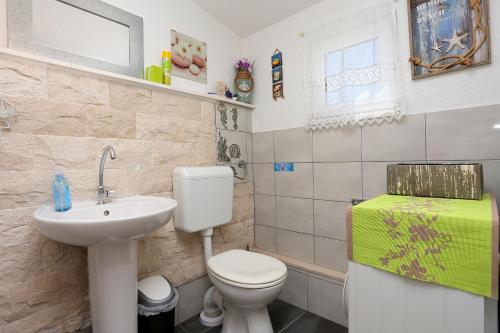 Apartments by the sea Rastici, Ciovo - 5234