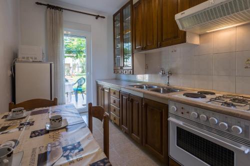 Apartments with parking space Umag - 7063