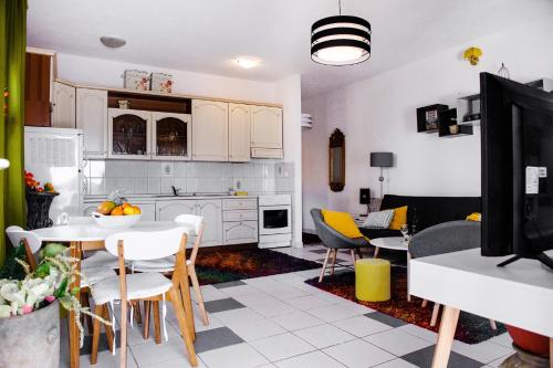 Apartments by the sea Trogir - 15237